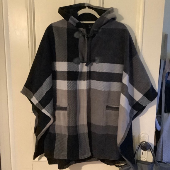 Checkered Cape O/S NWOT - Picture 1 of 4